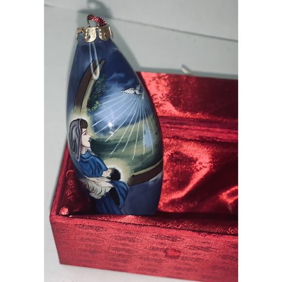 FIGI 5" Mary & Baby Jesus Dove Detail Reverse Painted Christmas Ornament Box EUC - Picture 2 of 12